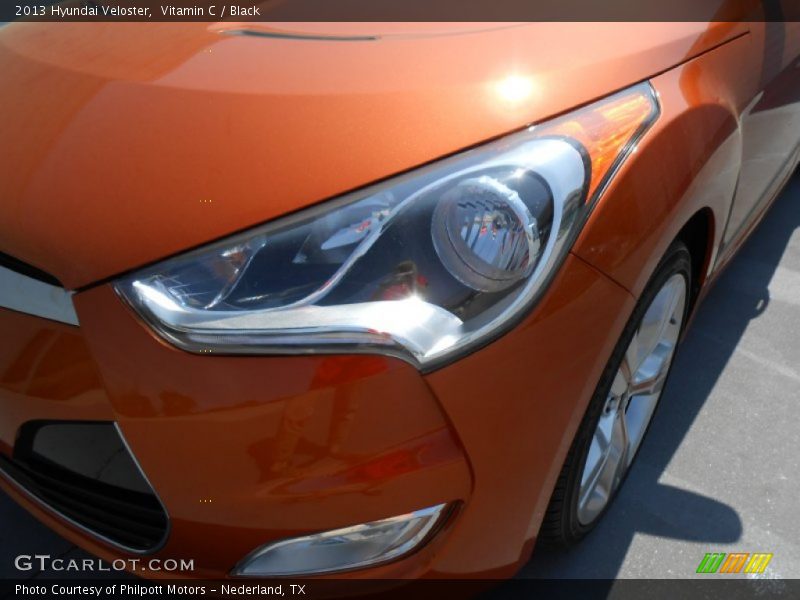 Vitamin C / Black 2013 Hyundai Veloster