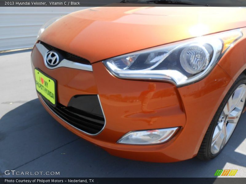 Vitamin C / Black 2013 Hyundai Veloster