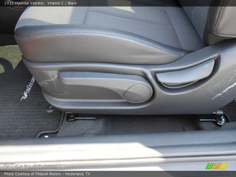 Vitamin C / Black 2013 Hyundai Veloster