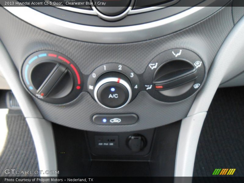 Clearwater Blue / Gray 2013 Hyundai Accent GS 5 Door