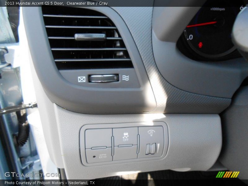 Clearwater Blue / Gray 2013 Hyundai Accent GS 5 Door