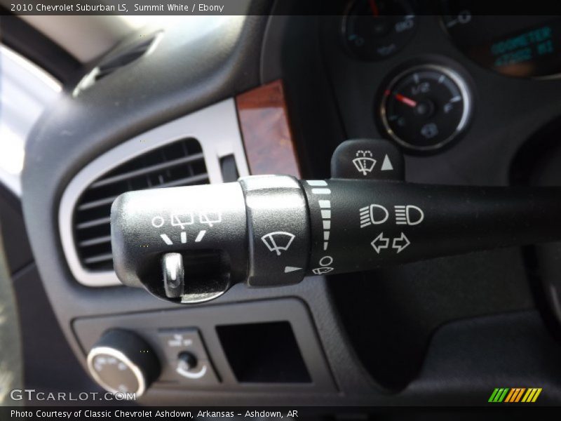 Summit White / Ebony 2010 Chevrolet Suburban LS