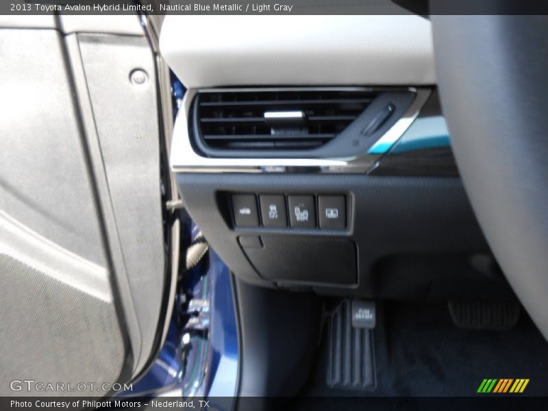 Nautical Blue Metallic / Light Gray 2013 Toyota Avalon Hybrid Limited