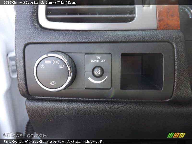 Summit White / Ebony 2010 Chevrolet Suburban LS