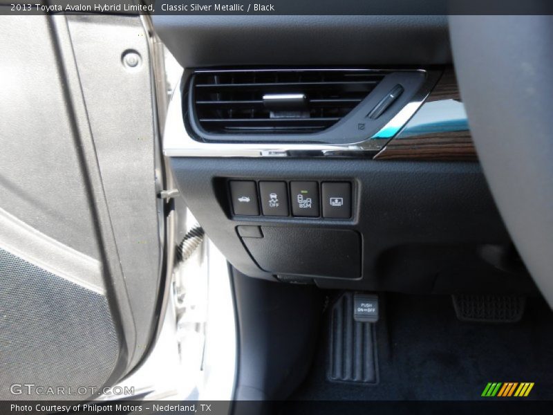 Classic Silver Metallic / Black 2013 Toyota Avalon Hybrid Limited