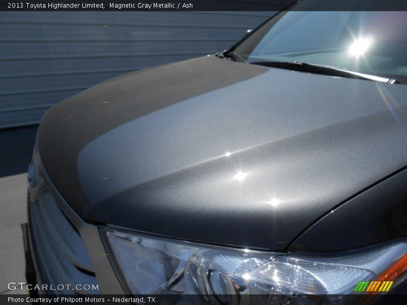 Magnetic Gray Metallic / Ash 2013 Toyota Highlander Limited