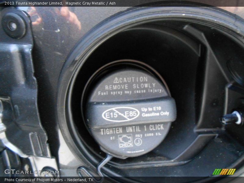 Magnetic Gray Metallic / Ash 2013 Toyota Highlander Limited