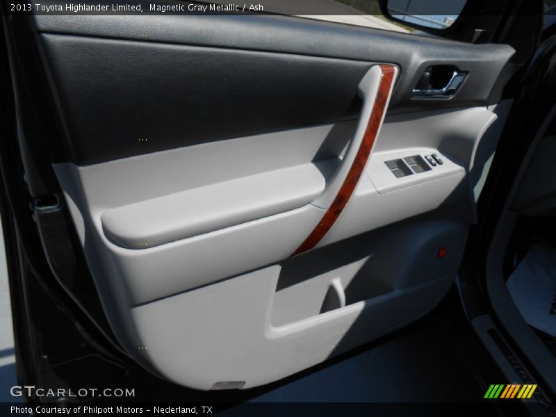 Magnetic Gray Metallic / Ash 2013 Toyota Highlander Limited