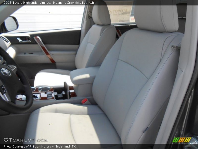 Magnetic Gray Metallic / Ash 2013 Toyota Highlander Limited