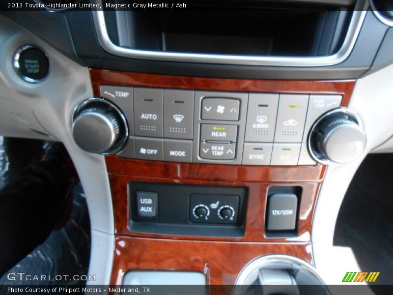 Magnetic Gray Metallic / Ash 2013 Toyota Highlander Limited
