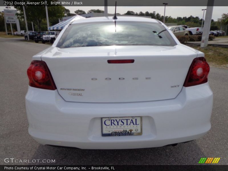Bright White / Black 2012 Dodge Avenger SXT