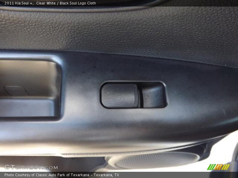 Clear White / Black Soul Logo Cloth 2011 Kia Soul +