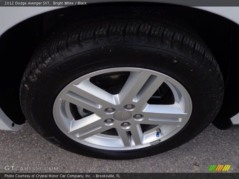 Bright White / Black 2012 Dodge Avenger SXT
