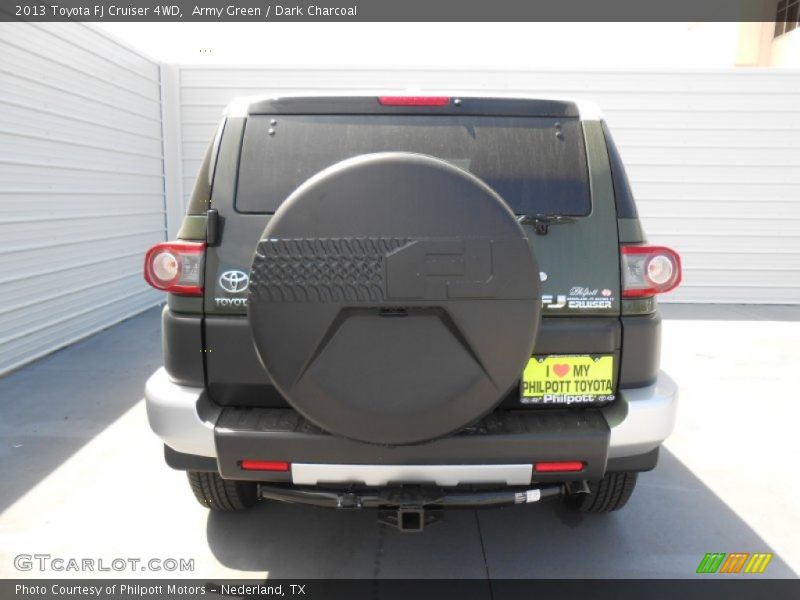 Army Green / Dark Charcoal 2013 Toyota FJ Cruiser 4WD