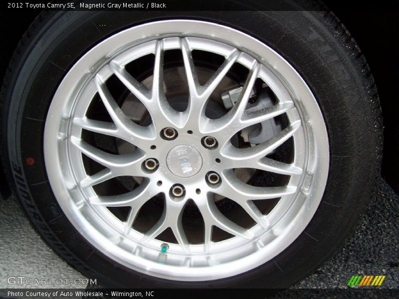 Magnetic Gray Metallic / Black 2012 Toyota Camry SE