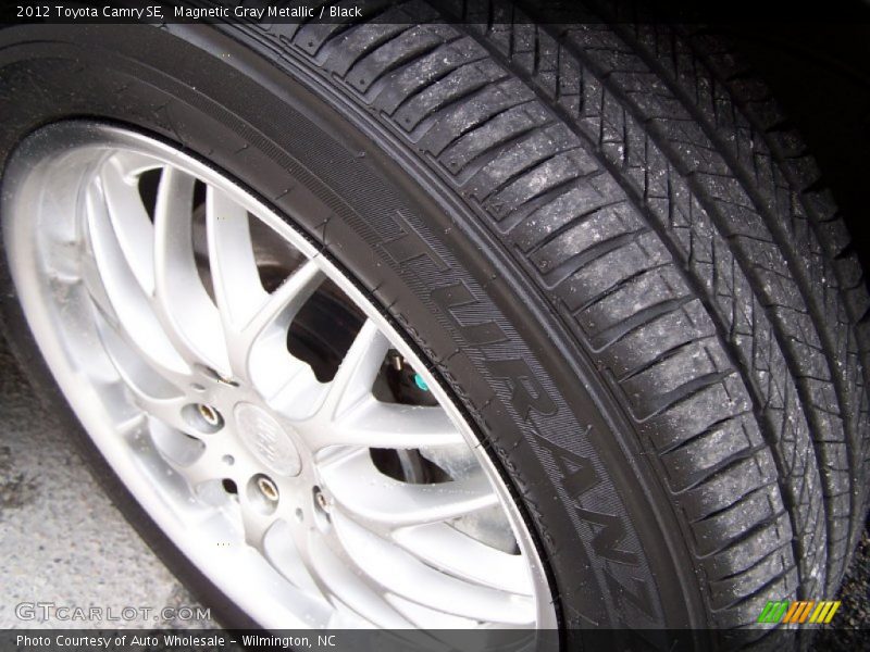 Magnetic Gray Metallic / Black 2012 Toyota Camry SE