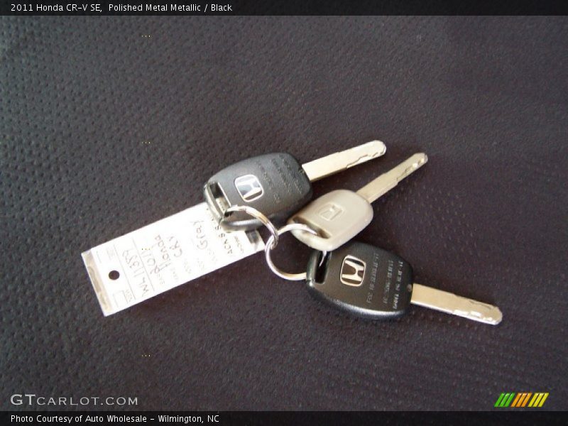 Polished Metal Metallic / Black 2011 Honda CR-V SE