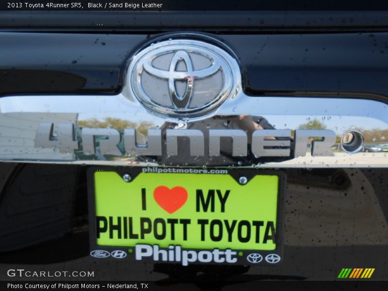 Black / Sand Beige Leather 2013 Toyota 4Runner SR5