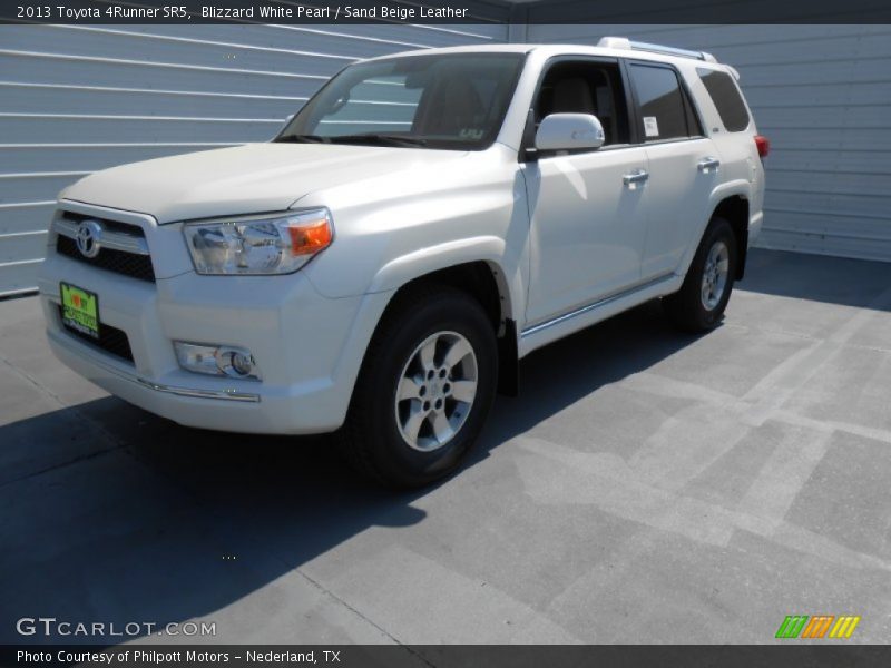Blizzard White Pearl / Sand Beige Leather 2013 Toyota 4Runner SR5