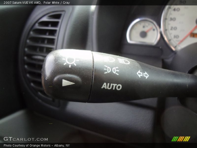 Polar White / Gray 2007 Saturn VUE V6 AWD