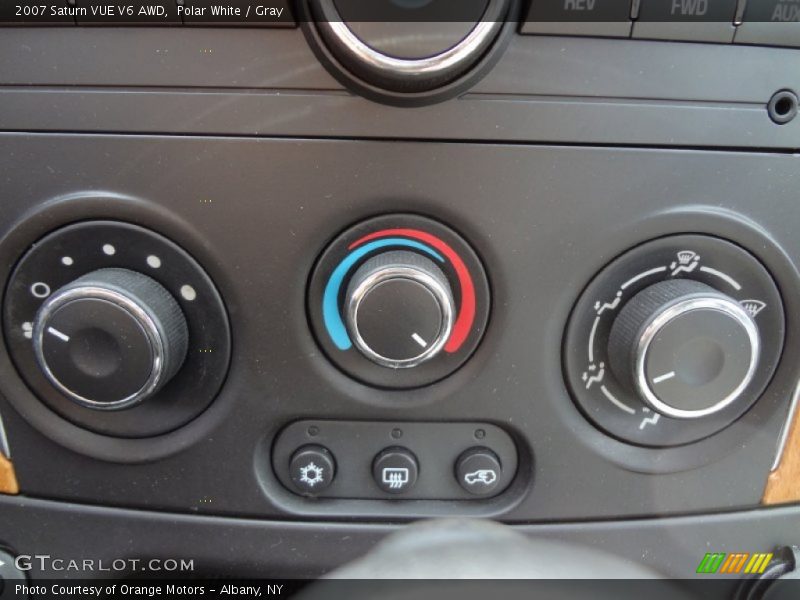 Polar White / Gray 2007 Saturn VUE V6 AWD