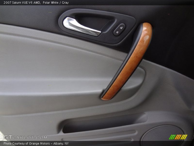 Polar White / Gray 2007 Saturn VUE V6 AWD