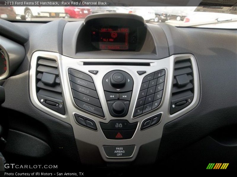 Race Red / Charcoal Black 2013 Ford Fiesta SE Hatchback