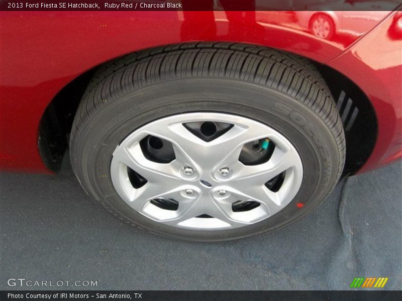 Ruby Red / Charcoal Black 2013 Ford Fiesta SE Hatchback