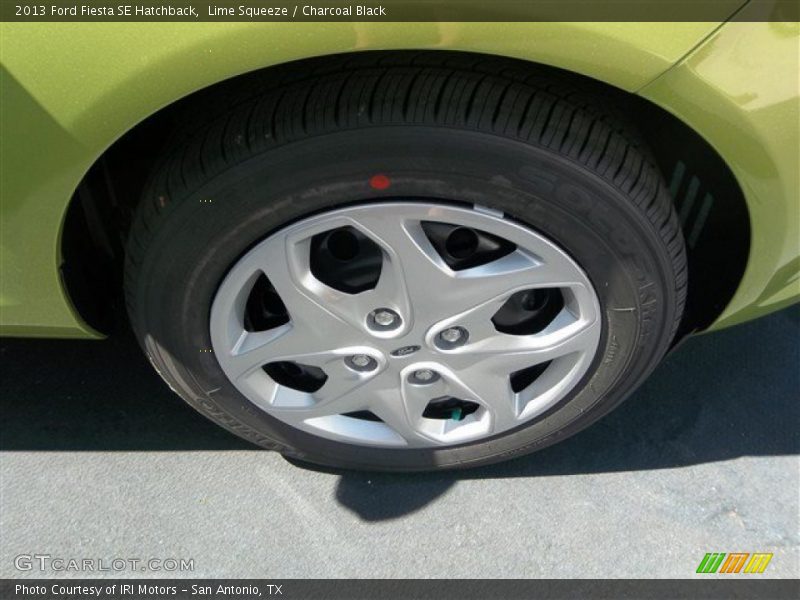 Lime Squeeze / Charcoal Black 2013 Ford Fiesta SE Hatchback