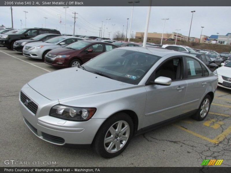 Silver Metallic / Off Black 2006 Volvo S40 2.4i