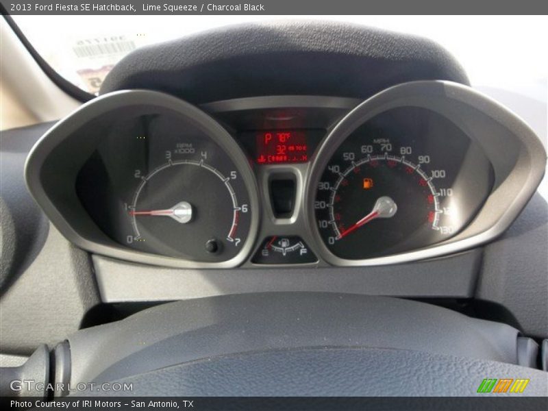 Lime Squeeze / Charcoal Black 2013 Ford Fiesta SE Hatchback