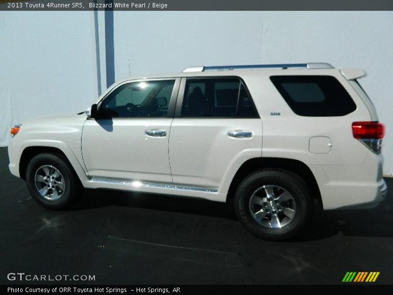 Blizzard White Pearl / Beige 2013 Toyota 4Runner SR5