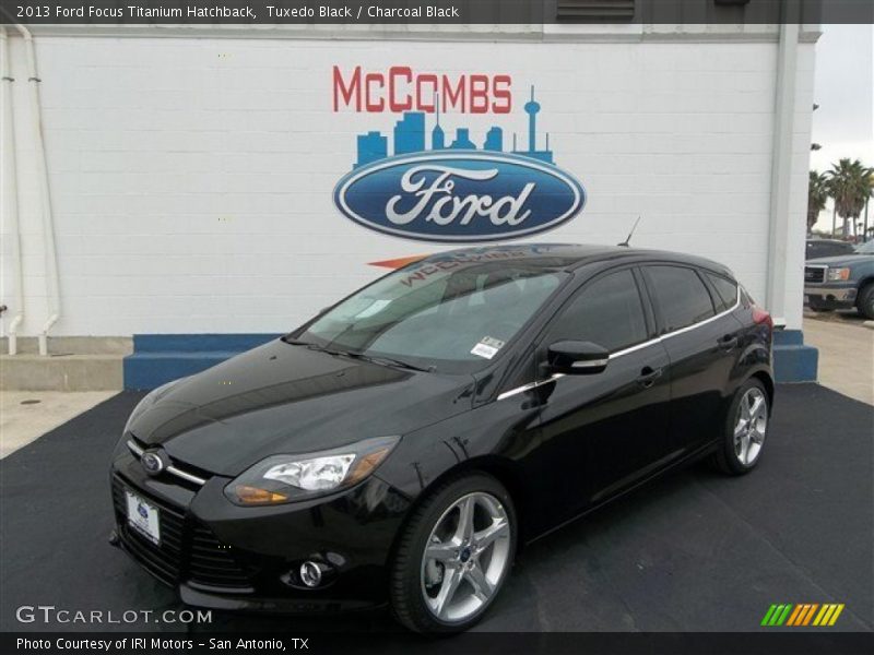Tuxedo Black / Charcoal Black 2013 Ford Focus Titanium Hatchback