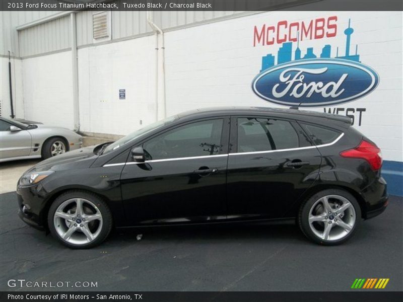 Tuxedo Black / Charcoal Black 2013 Ford Focus Titanium Hatchback