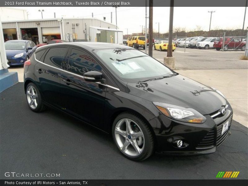 Tuxedo Black / Charcoal Black 2013 Ford Focus Titanium Hatchback