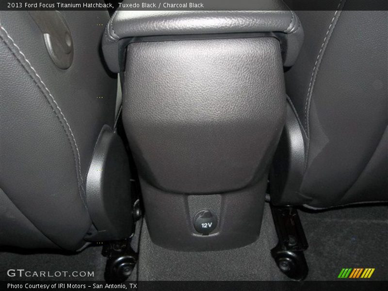 Tuxedo Black / Charcoal Black 2013 Ford Focus Titanium Hatchback