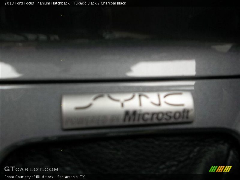 Tuxedo Black / Charcoal Black 2013 Ford Focus Titanium Hatchback