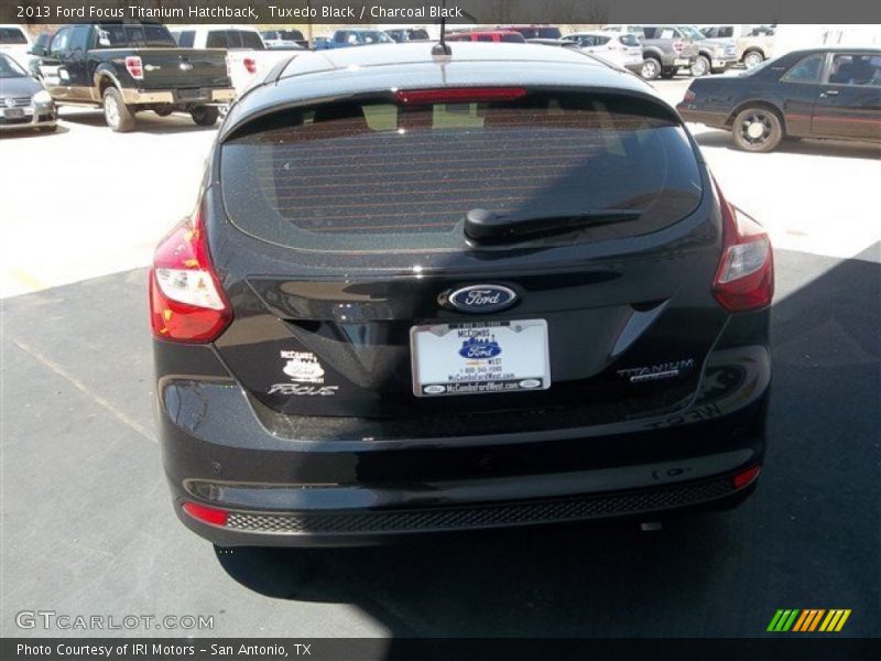 Tuxedo Black / Charcoal Black 2013 Ford Focus Titanium Hatchback