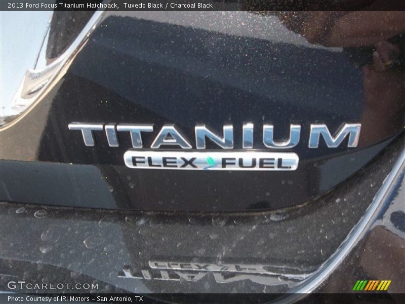 Tuxedo Black / Charcoal Black 2013 Ford Focus Titanium Hatchback