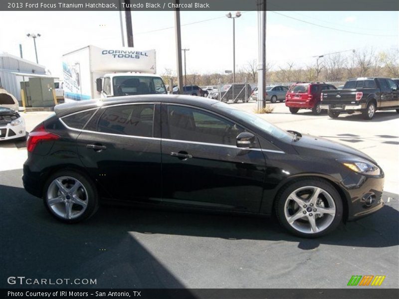 Tuxedo Black / Charcoal Black 2013 Ford Focus Titanium Hatchback