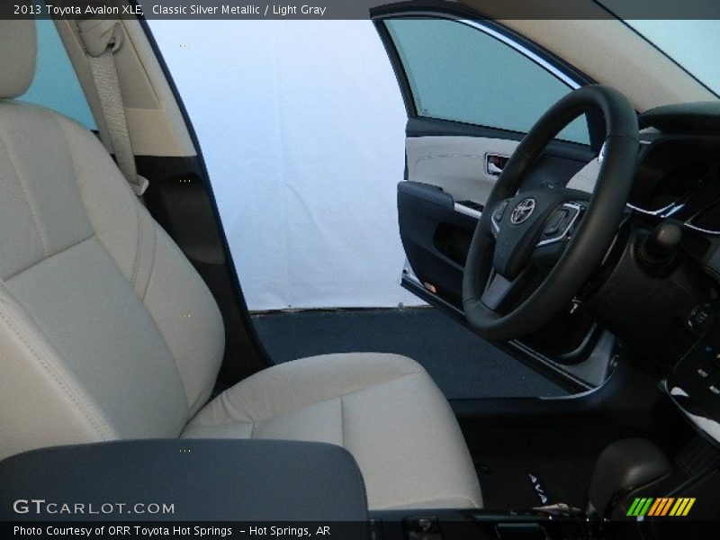 Classic Silver Metallic / Light Gray 2013 Toyota Avalon XLE
