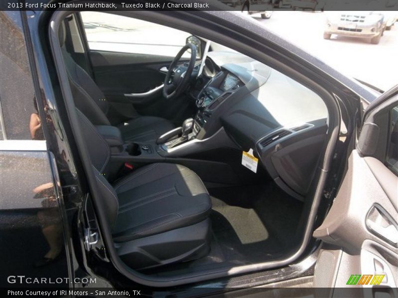 Tuxedo Black / Charcoal Black 2013 Ford Focus Titanium Hatchback