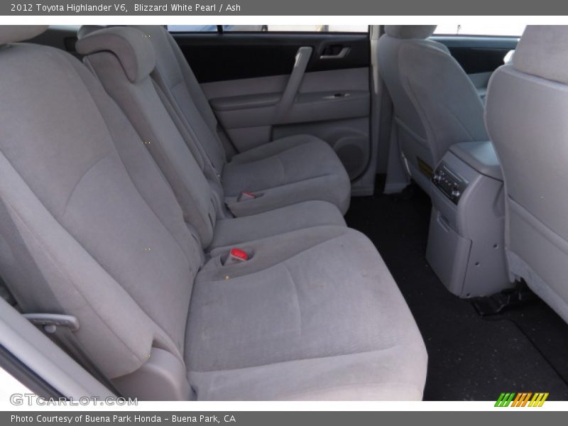 Blizzard White Pearl / Ash 2012 Toyota Highlander V6