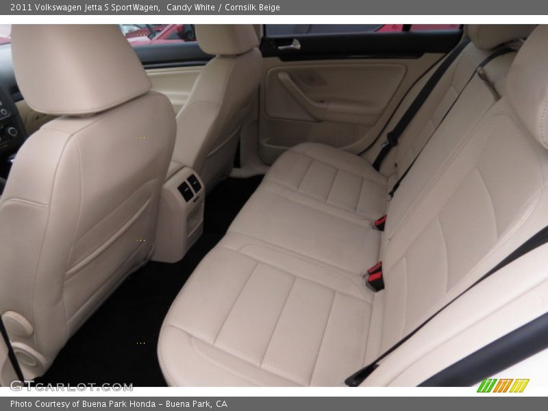 Candy White / Cornsilk Beige 2011 Volkswagen Jetta S SportWagen