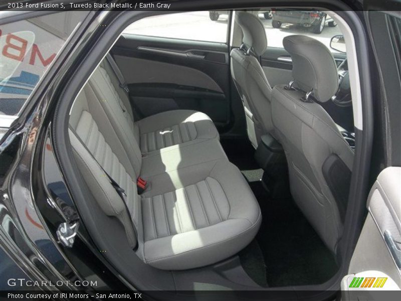 Tuxedo Black Metallic / Earth Gray 2013 Ford Fusion S