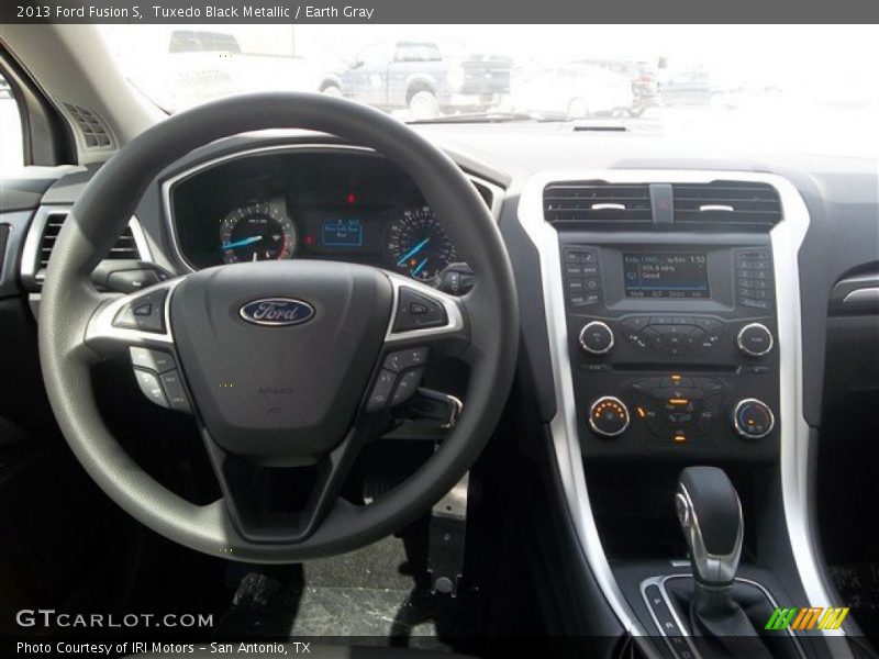 Tuxedo Black Metallic / Earth Gray 2013 Ford Fusion S