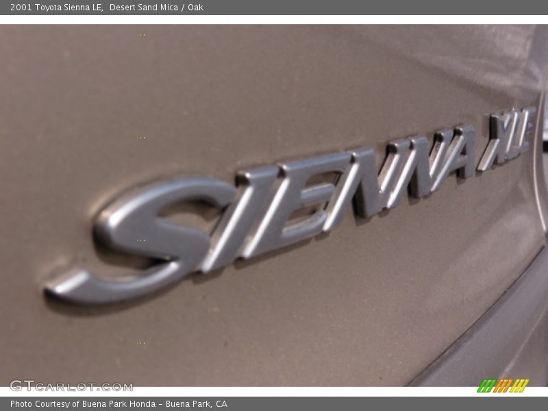 Desert Sand Mica / Oak 2001 Toyota Sienna LE