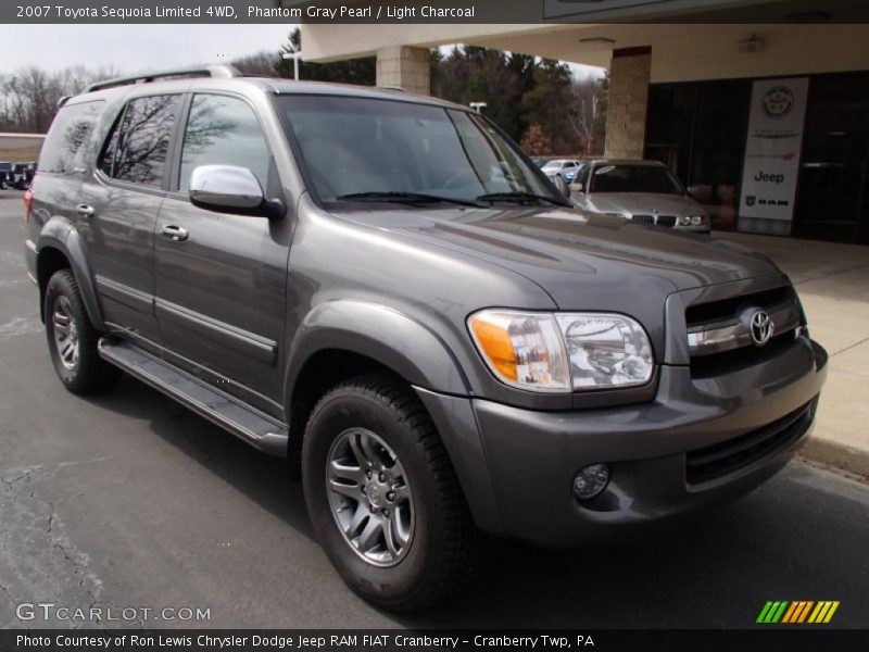 Front 3/4 View of 2007 Sequoia Limited 4WD