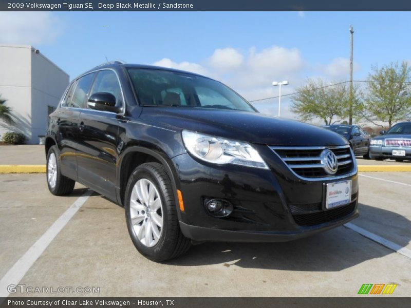 Deep Black Metallic / Sandstone 2009 Volkswagen Tiguan SE