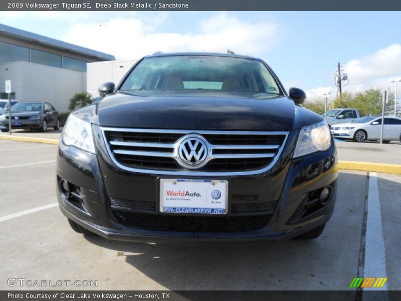 Deep Black Metallic / Sandstone 2009 Volkswagen Tiguan SE